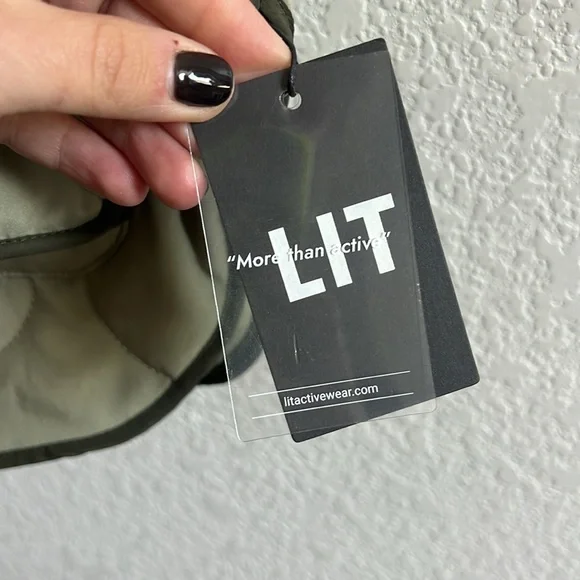 LIT Activewear NWT Light Quilted Jacket - L - Picture 4 of 6